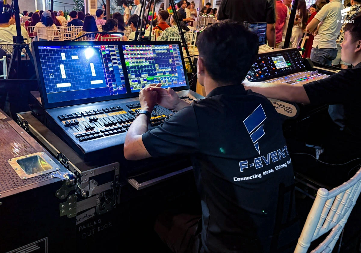 sự kiện tại Lãnh Sụ Quán Anh